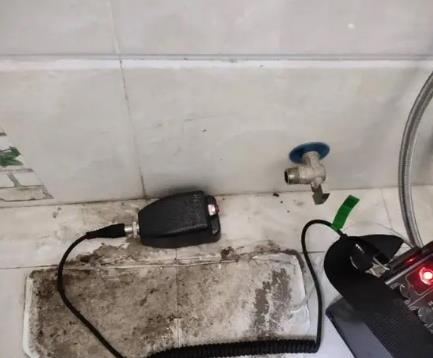崇州屋顶漏水维修公司分享下卫生间漏水的危害及解决方法